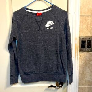 Women’s size small Nike lightweight grey sweatshirt